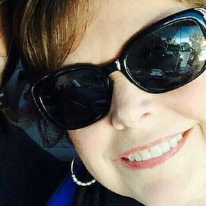 Meet your Posher, Pam